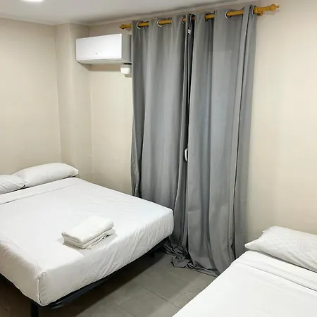 Be Ramblas Guest House-2